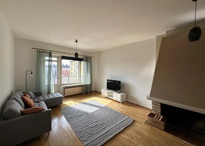 Kotimaailma - Iso Kolmio Keskustassa Autohallipaikalla Διαμέρισμα Kokkola (Karleby)